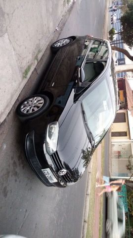 Veiculo Muuuito conservado, de garagem, selado, nunca batido, completo, com 84.747 km originais, manual, chave reserva, controles remotos do som original, Licenciado 2020, sem reserva, nada consta de débitos. Da até dó de vender ...