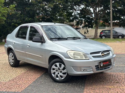 Um carro de manutenção super acessível, ótimo desempenho e conforto para motorista e passageiros, um carro de consumo muito baixo, tanto urbano como na rodovia. 
Uma excelente opção de Custo x Beneficio.
Laudo 100% Aprovado